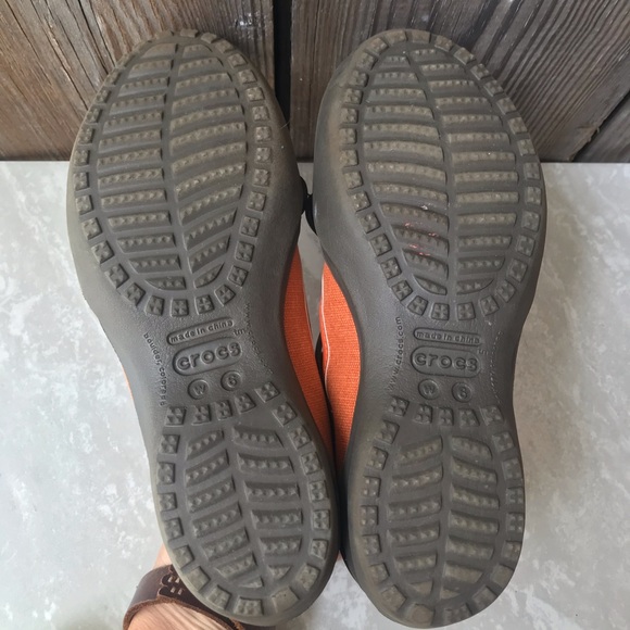 Crocs Shoes 6 - Picture 8 of 9